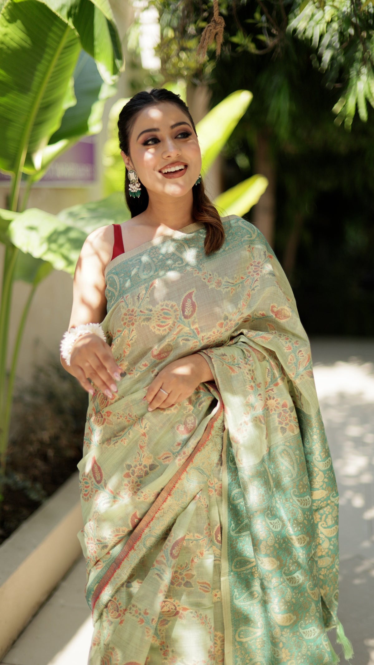 Pista Green Linen Saree Zari Jaal Work