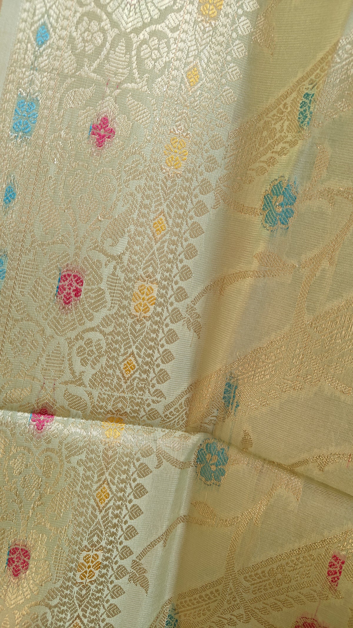 Mulmul Cotton Pista Booti Suit