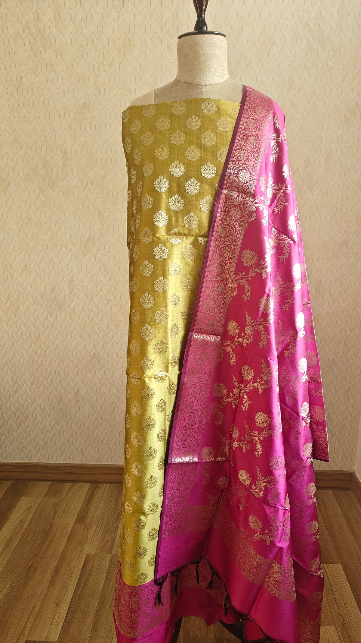 Banarasi Golden Pink Silk Suit