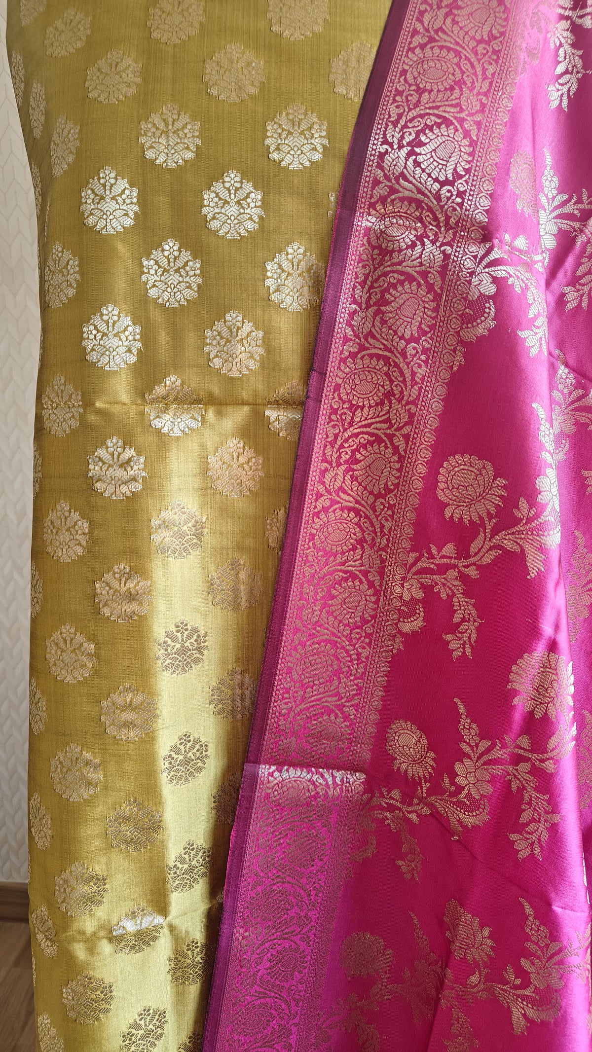 Banarasi Golden Pink Silk Suit