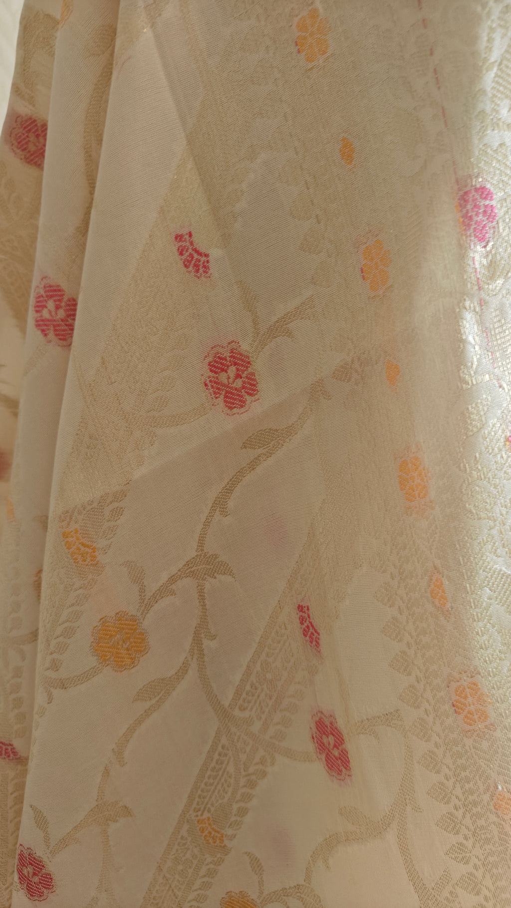 Mulmul Cotton White Booti Suit