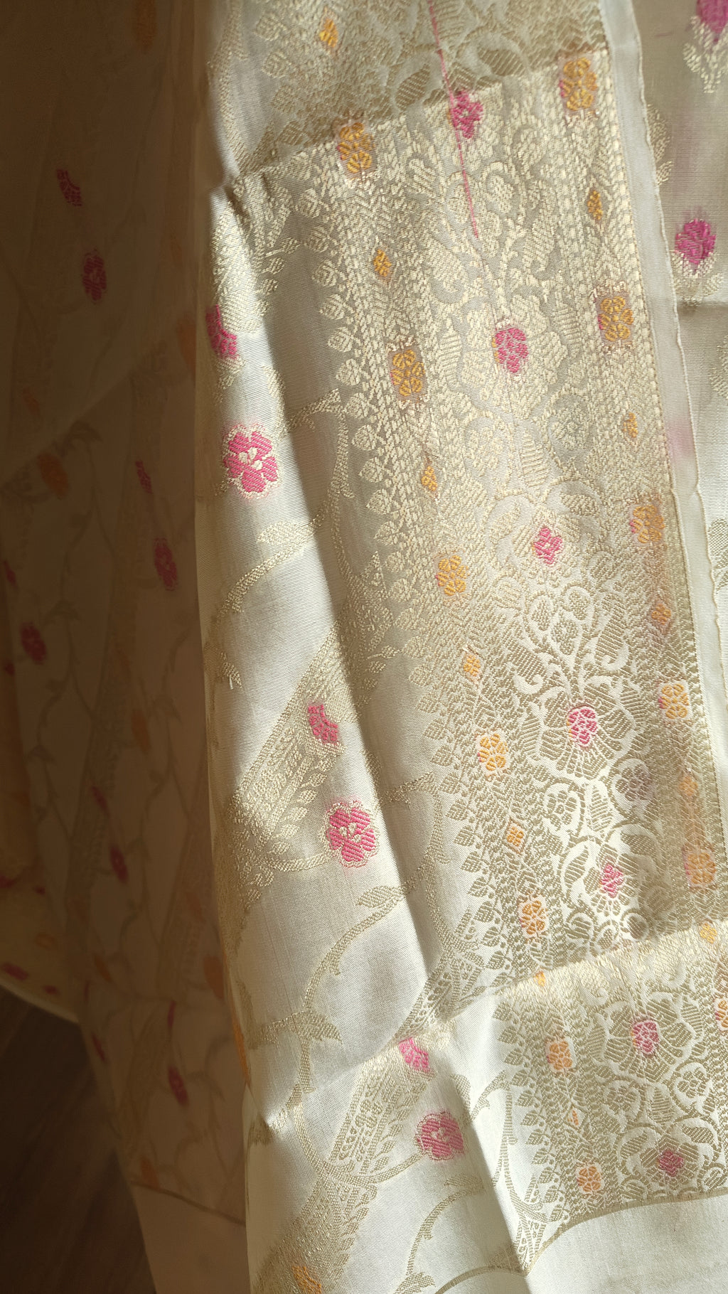 Mulmul Cotton White Booti Suit