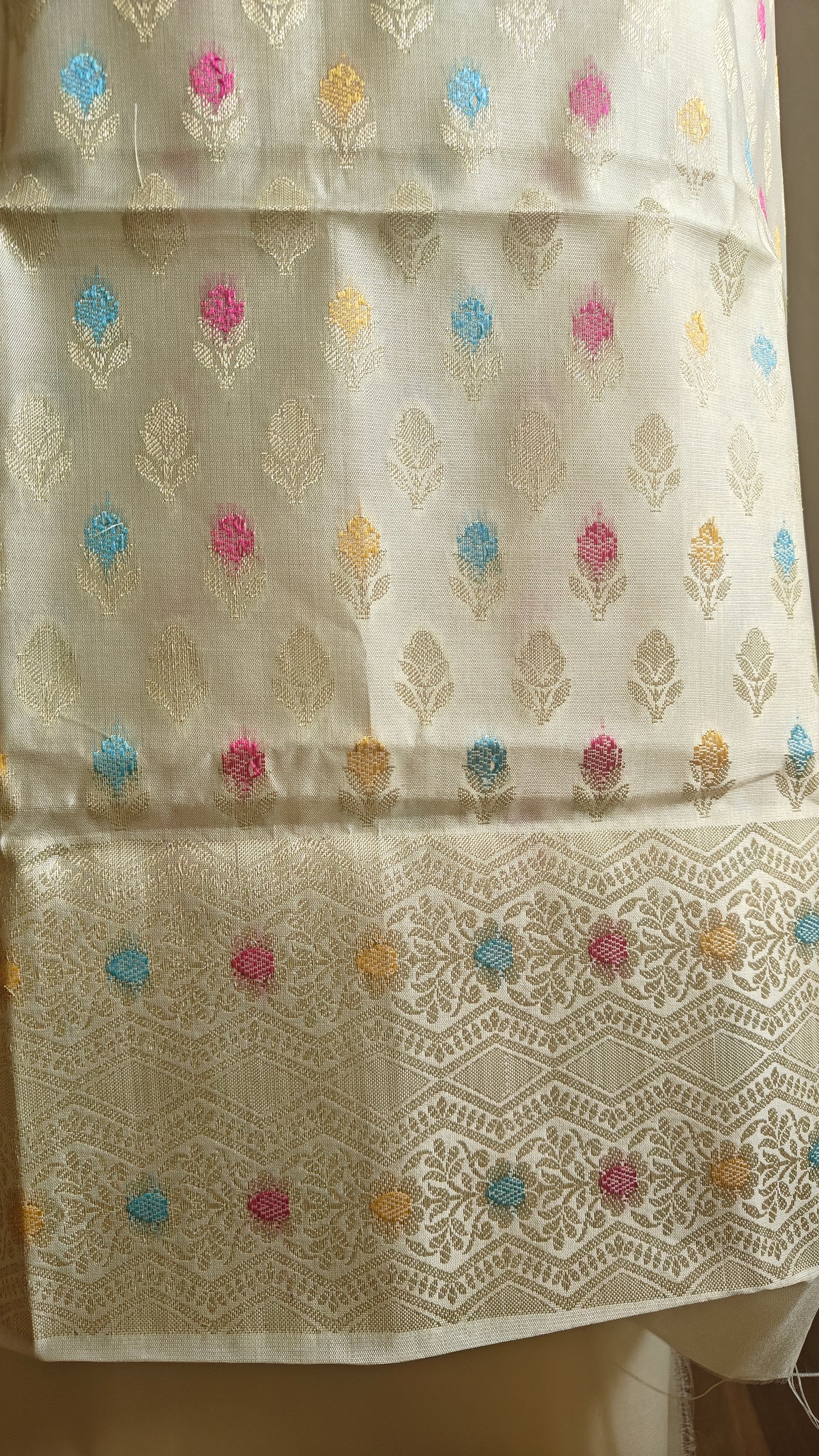 Mulmul Cotton White Booti Suit