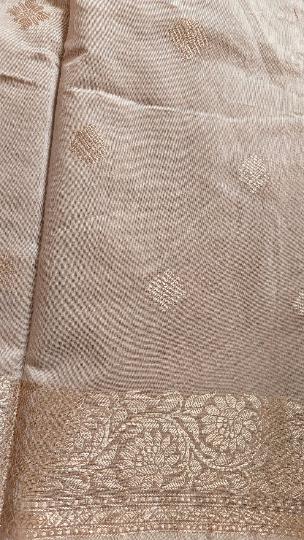 Beige Cotton Saree Booti
