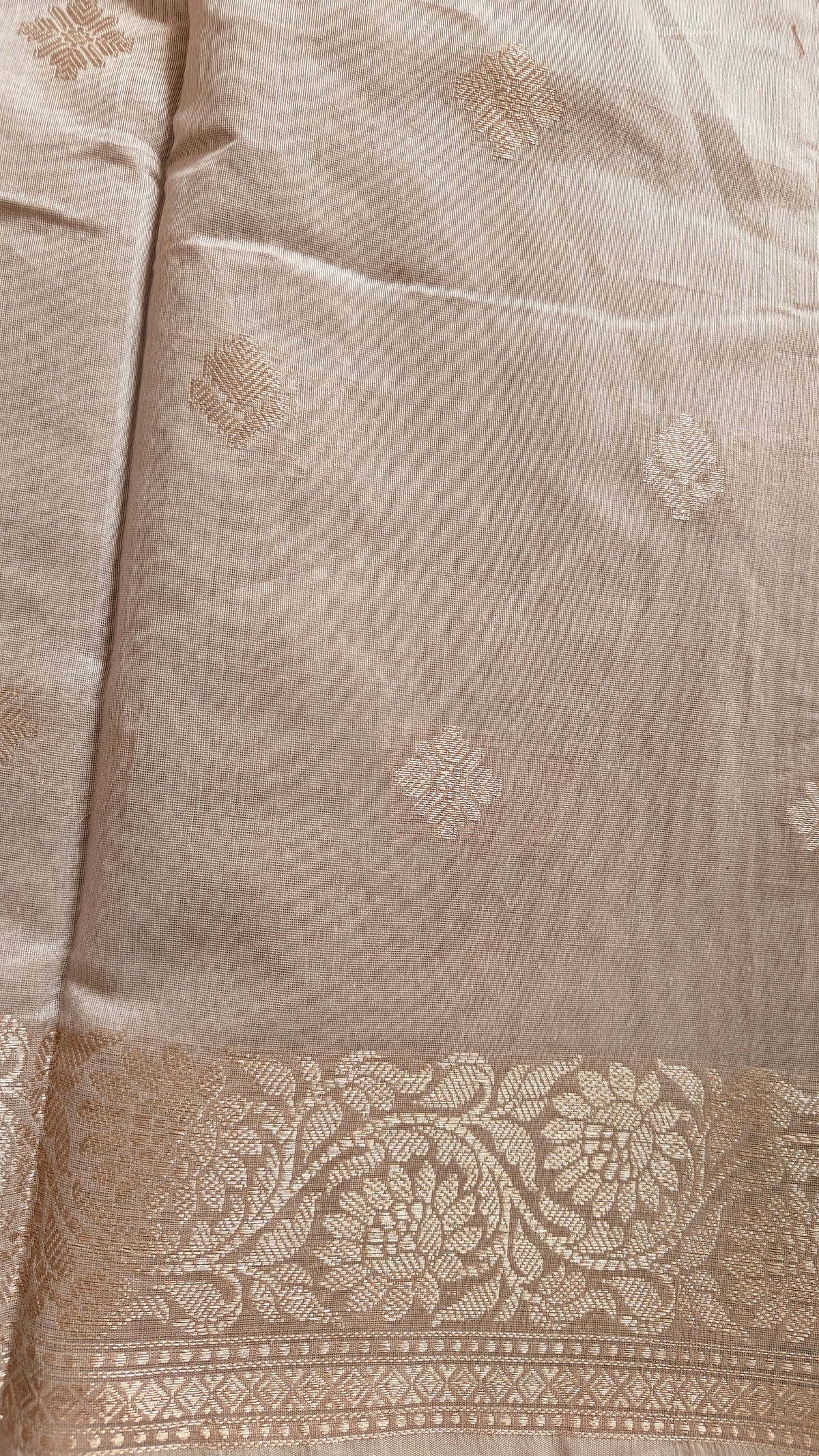 Beige Cotton Saree Booti