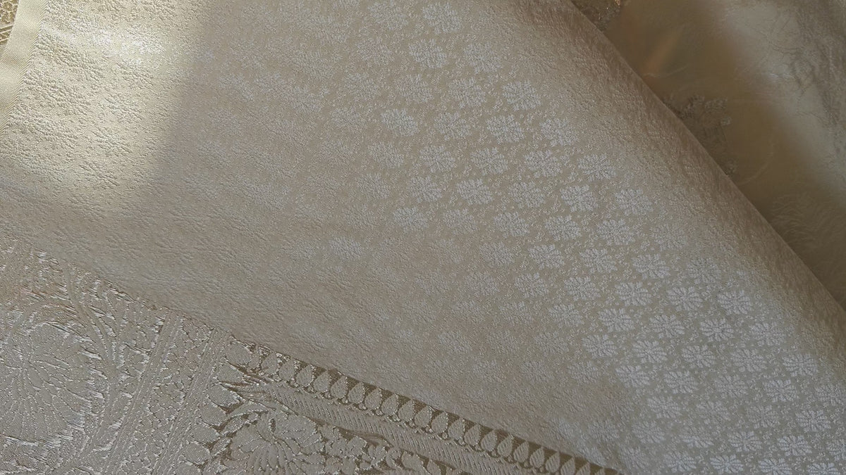 Golden Tanchoi Silk Saree