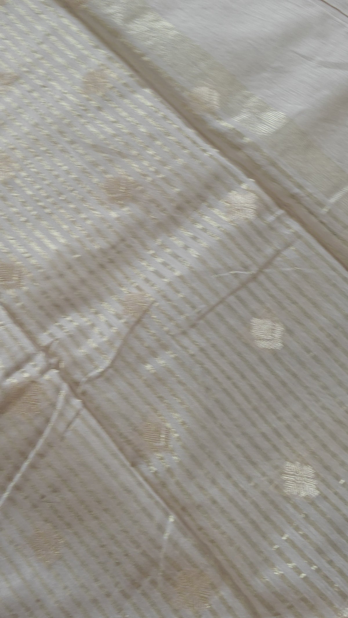 Beige Cotton Saree Booti