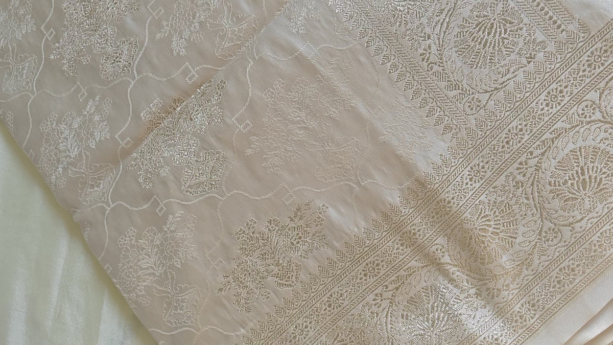 Golden Tanchoi Silk Saree